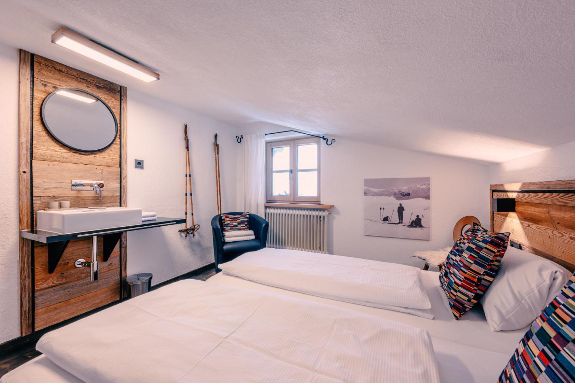 Haus Richard Falch - Inklusive Kostenloser Premium-Sommerkarte Sankt Anton am Arlberg Kültér fotó