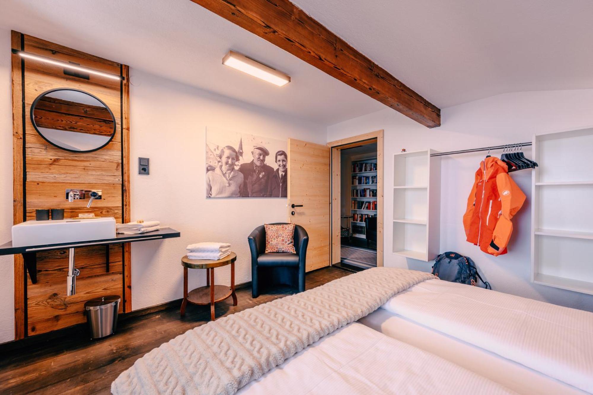 Haus Richard Falch - Inklusive Kostenloser Premium-Sommerkarte Sankt Anton am Arlberg Kültér fotó