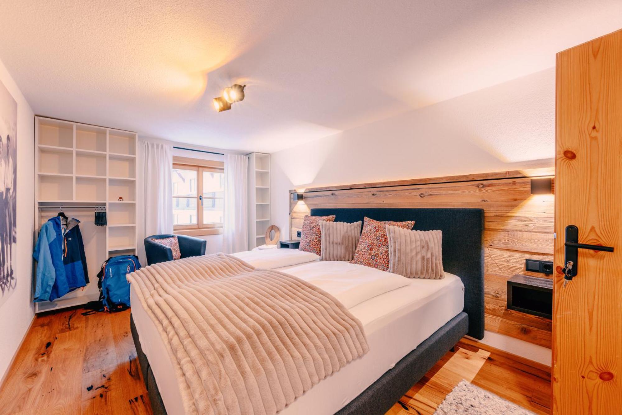 Haus Richard Falch - Inklusive Kostenloser Premium-Sommerkarte Sankt Anton am Arlberg Kültér fotó