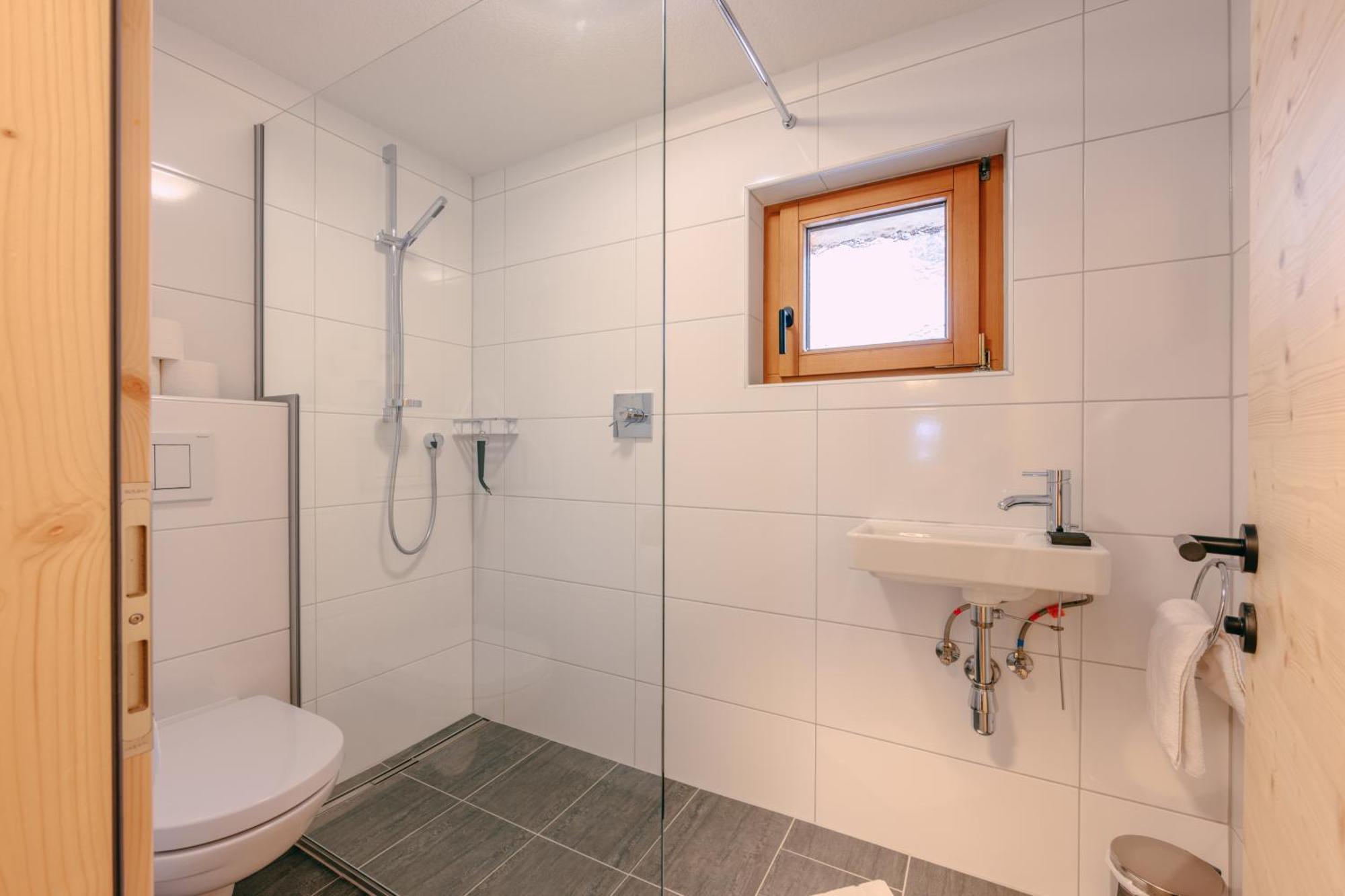 Haus Richard Falch - Inklusive Kostenloser Premium-Sommerkarte Sankt Anton am Arlberg Kültér fotó