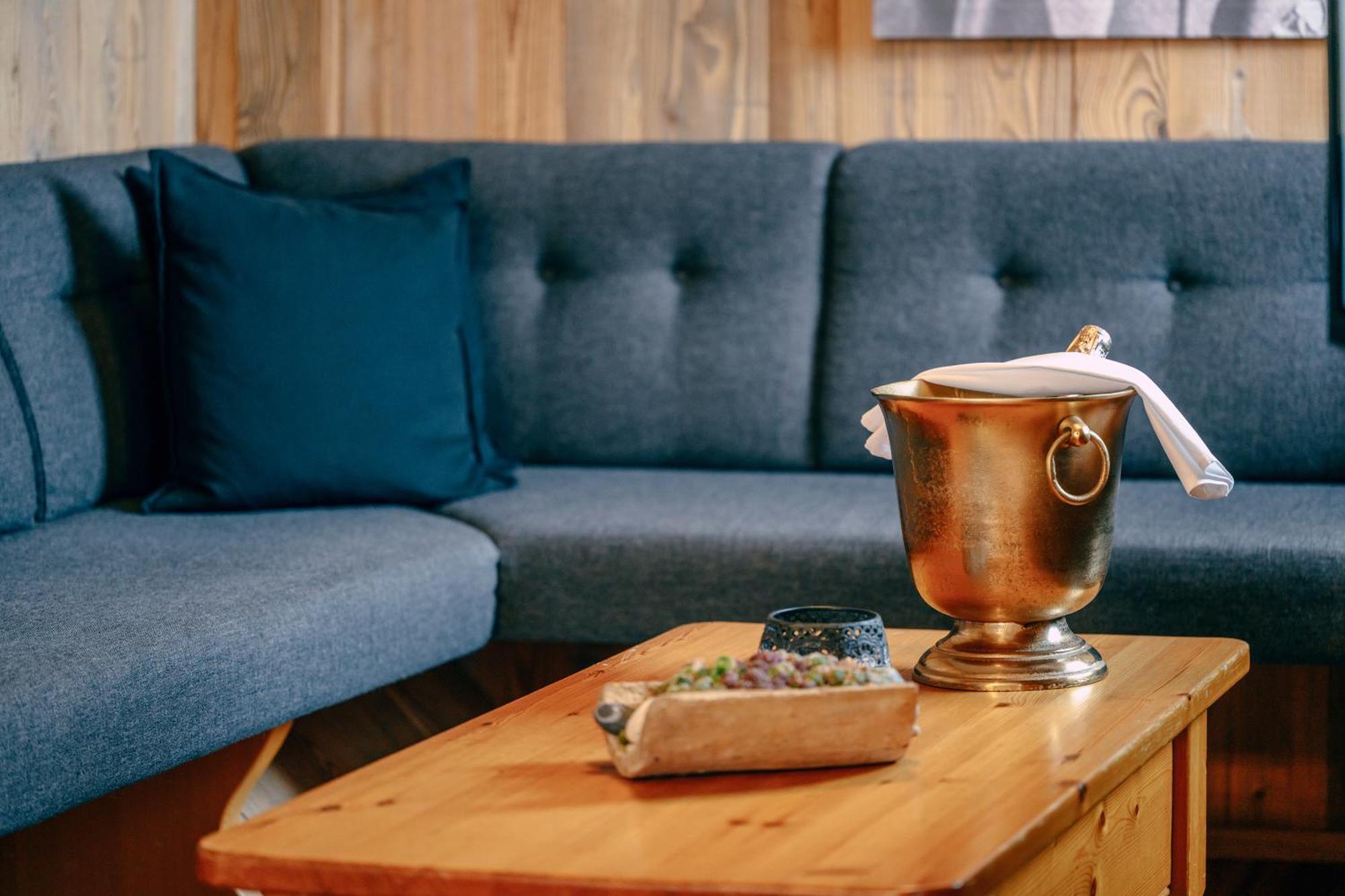 Haus Richard Falch - Inklusive Kostenloser Premium-Sommerkarte Sankt Anton am Arlberg Kültér fotó