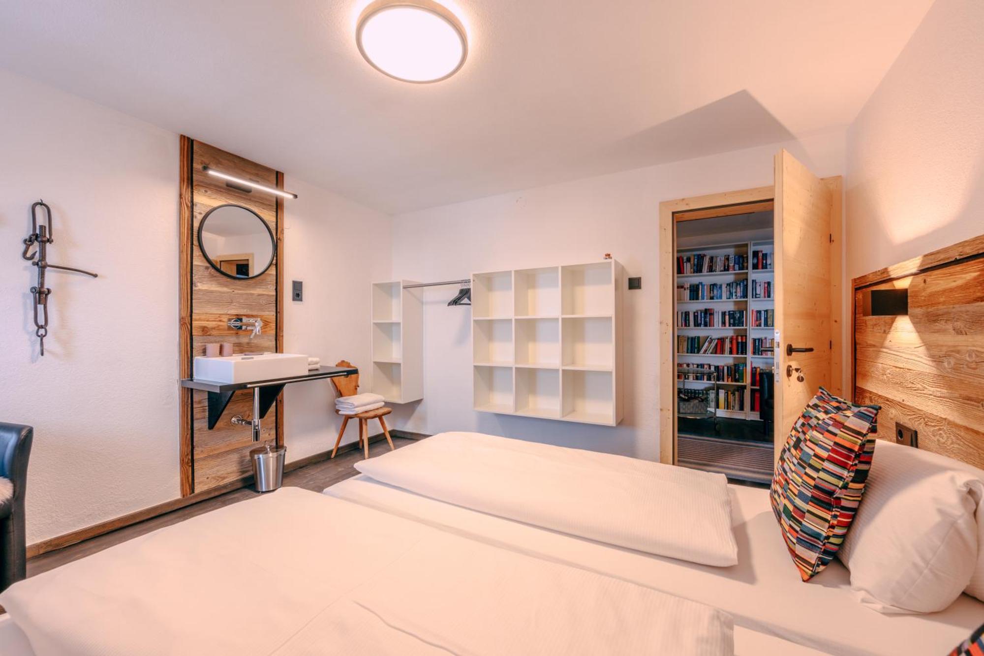 Haus Richard Falch - Inklusive Kostenloser Premium-Sommerkarte Sankt Anton am Arlberg Kültér fotó