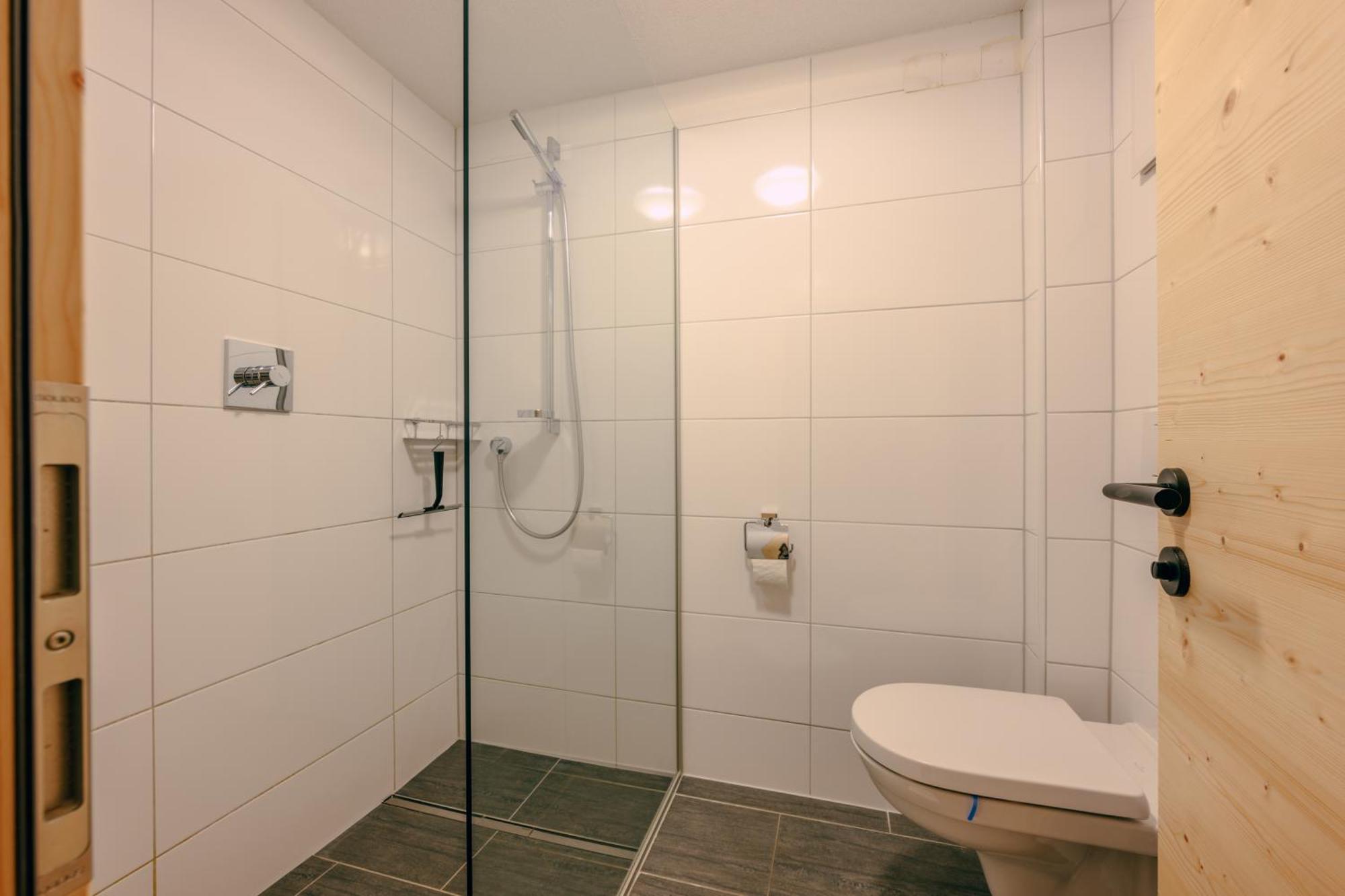 Haus Richard Falch - Inklusive Kostenloser Premium-Sommerkarte Sankt Anton am Arlberg Kültér fotó