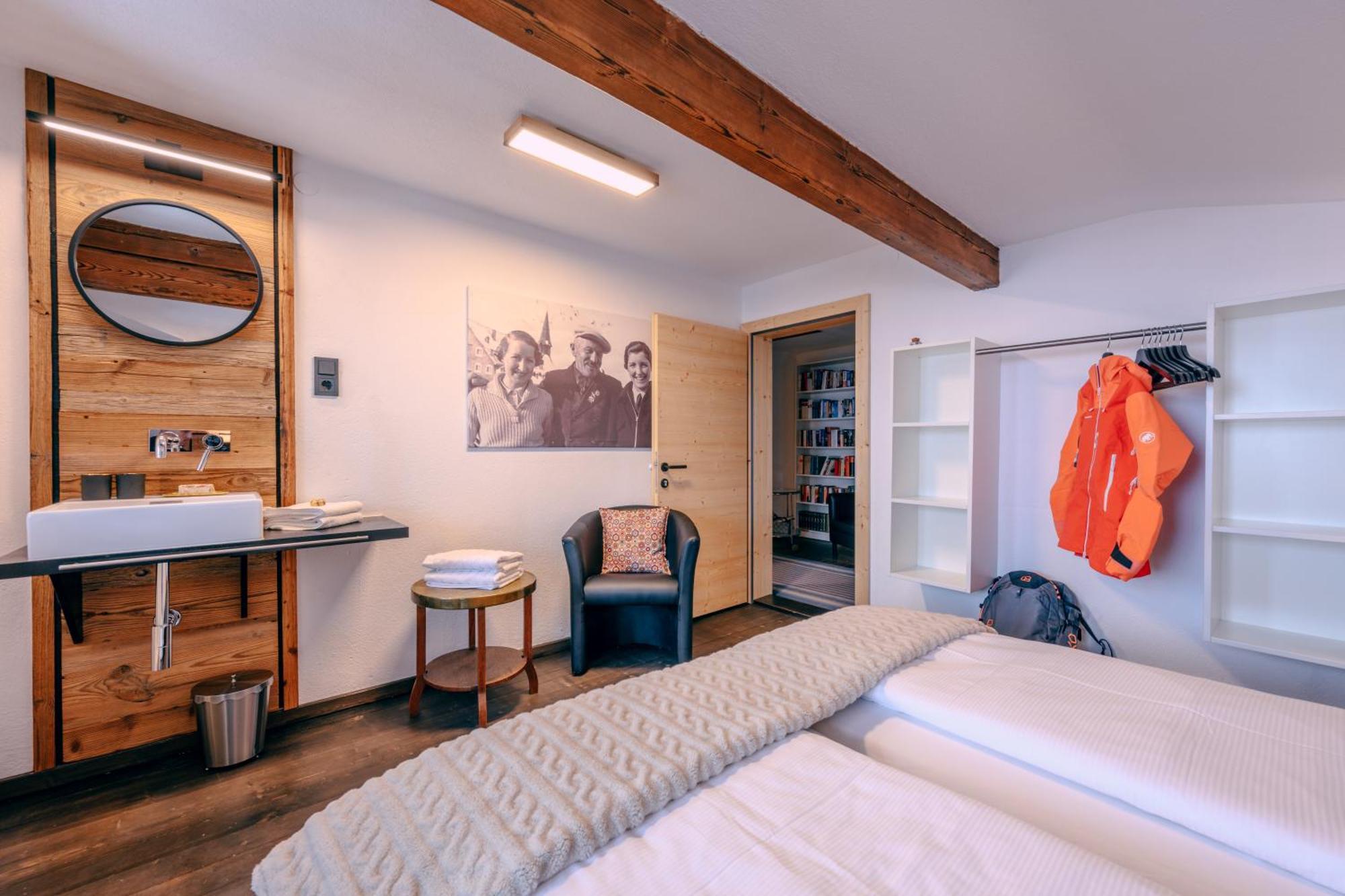 Haus Richard Falch - Inklusive Kostenloser Premium-Sommerkarte Sankt Anton am Arlberg Kültér fotó